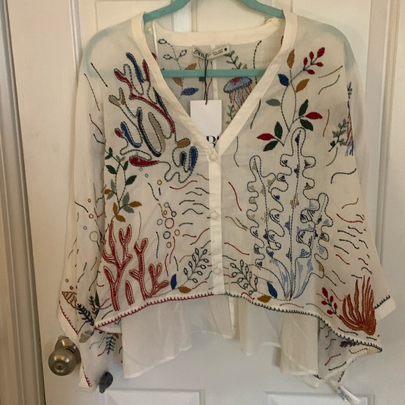 Zara Tops - Zara Embroidered Sealife Top - size XL